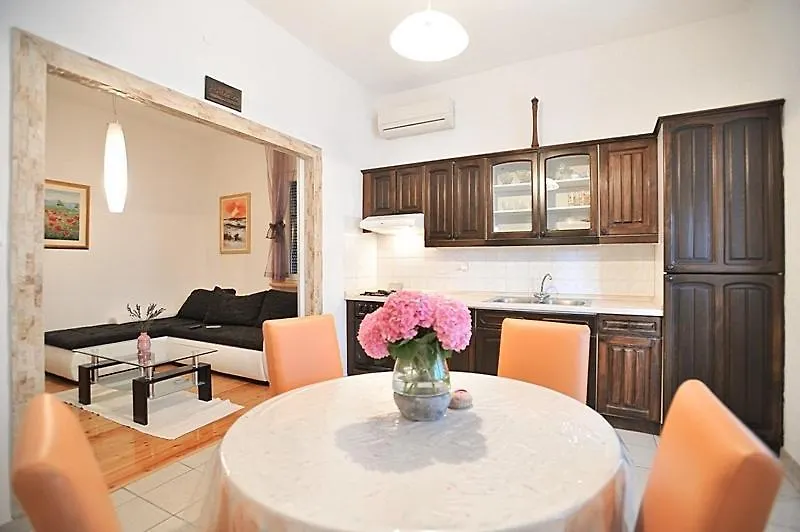 Apartment In Poljana With Sea View, Terrace, Air Conditioning, Wifi 3617-1