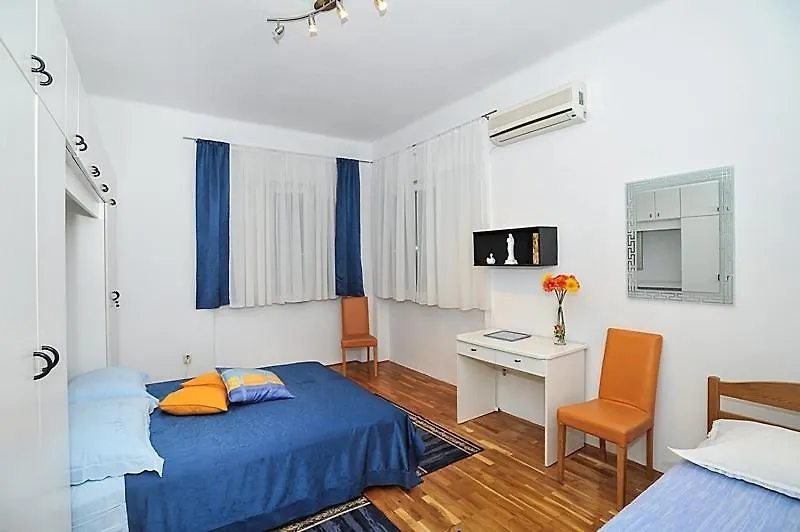 Apartment In Poljana With Sea View, Terrace, Air Conditioning, Wifi 3617-1 0*, Poljana (Ugljan)