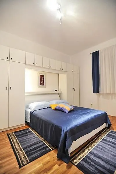 Apartment In Poljana With Sea View, Terrace, Air Conditioning, Wifi 3617-1 0*, Poljana (Ugljan)